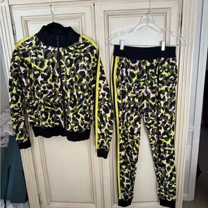 Two piece camo set by Giuliana